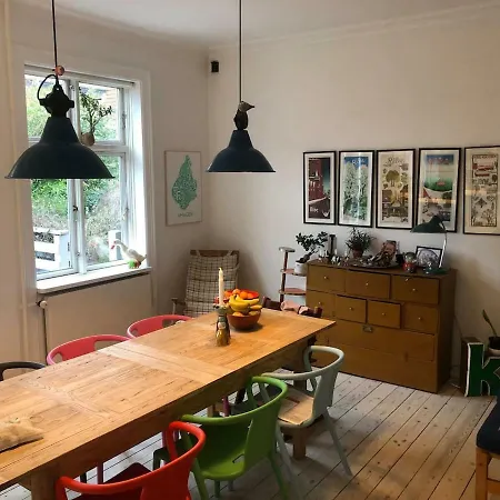 Ingolfs Alle With Porch And Garden