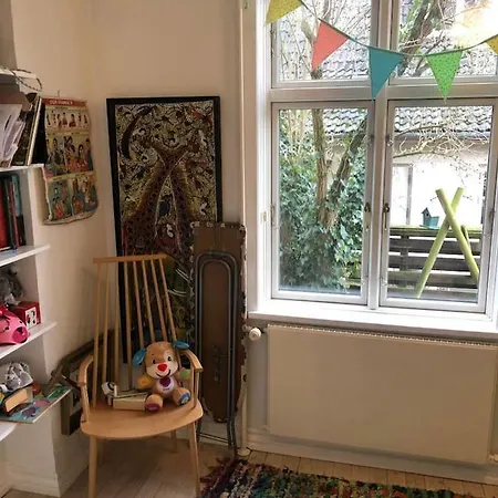 Ingolfs Alle With Porch And Garden Appartement Kopenhagen